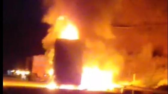 النيران تلتهم شاحنة محملة ب « الدلاح » بمنحدر الموت أمسكرود