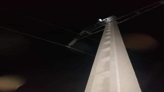 تارودانت: إعتقال شخص مكث 36 ساعة فوق عمود كهربائي محاولا الانتحار