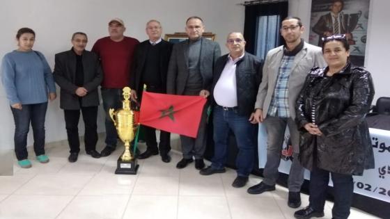 تكريم المتوجين في مسابقات الجامعة الملكية المغربية لسباق السيارات