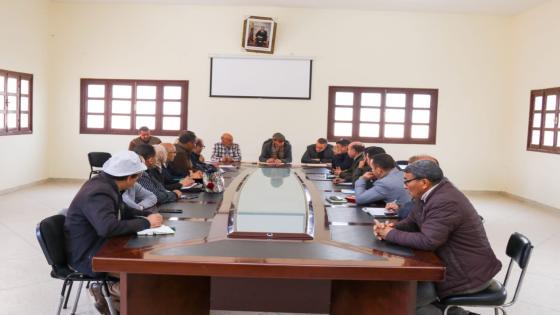 اللجنة المحلية للتنمية البشرية بدائرة أولادبرحيل تعقد اجتماعها لدراسة مشاريع المبادرة
