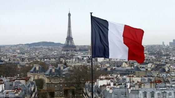 فرنسا : إصابات “كورونا” اليومية تتخطى 100 ألف لأول مرة