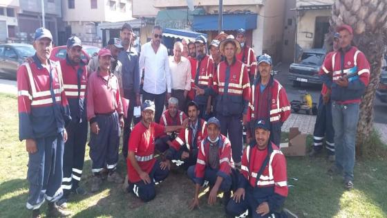 عز الدين بن شامة يشرف شخصيا على حملة نظافة واسعة بشوارع وأحياء مدينة سيدي بنور