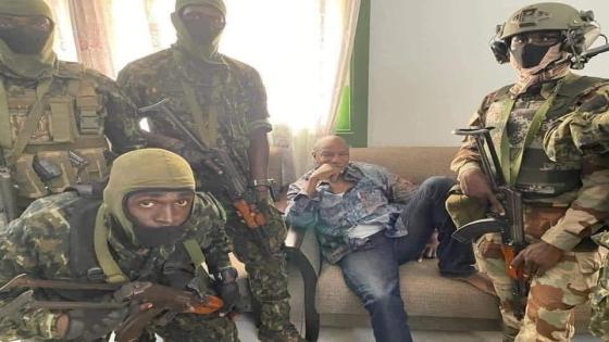 زعيم العسكريين الانقلابيين في غينيا يعلن اعتقال الرئيس كوندي ووقف العمل بالدستور