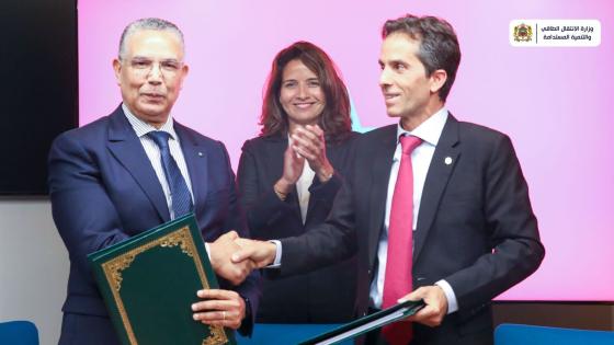 المغرب وشركة شيل يوقعان عقدا حول الغاز الطبيعي المسال