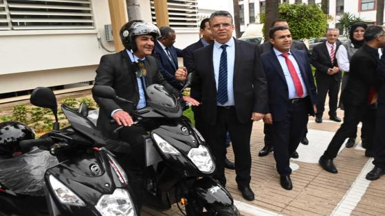 وزير العدل يوزع دراجات نارية لوحدات التبليغ والتحصيل لفائدة 10 دوائر قضائية