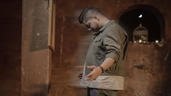 إيهاب أمير يصدر أحدث أعماله الغنائية المصورة بعنوان “çayest” + فيديو