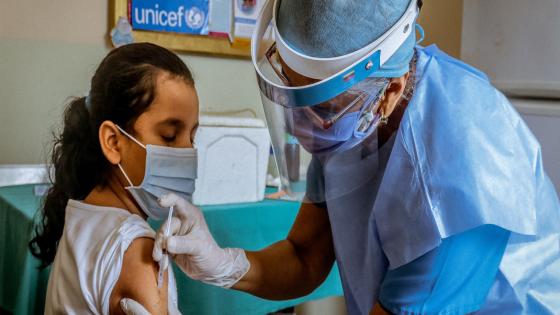 أيام قليلة فقط تفصل المغرب عن انهاء عملية تلقيح الأطفال بين 12 و 17 سنة