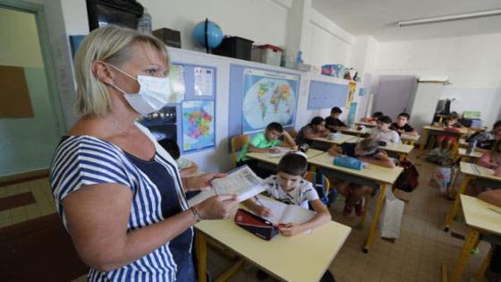 فرنسا تعيد فتح المدارس و دور الحضانة