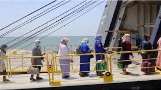 المغرب يفتح حدوده البحرية مع إسبانيا بشكل استثنائي لاستقبال العاملات الموسميات بحقول الفراولة